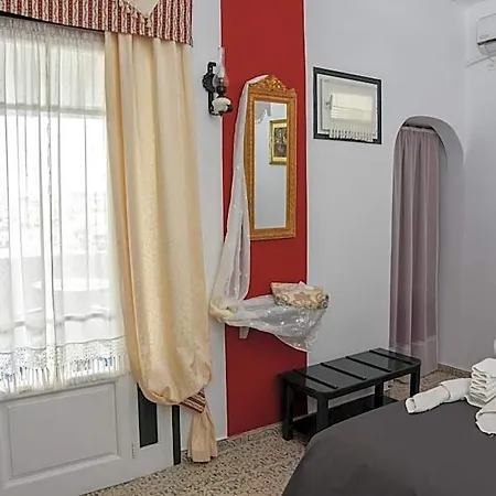 Отель Voreades 3*